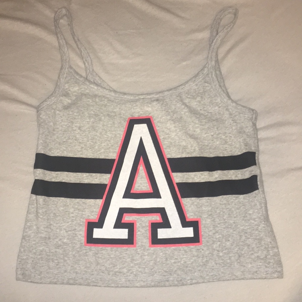 Gray cropped tank top